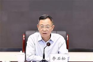 加布里埃尔：我和萨利巴主要用法语交流，每天都会向他学习